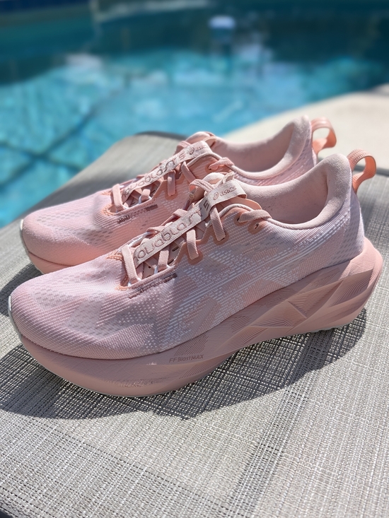 Asics Shoes - ASICS Novablast 5 Womens 8.5 Pink Running Shoes FF Blast Max Good Condition.